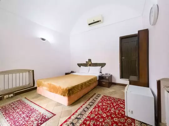 رزرو هتل سنتی رز یزد